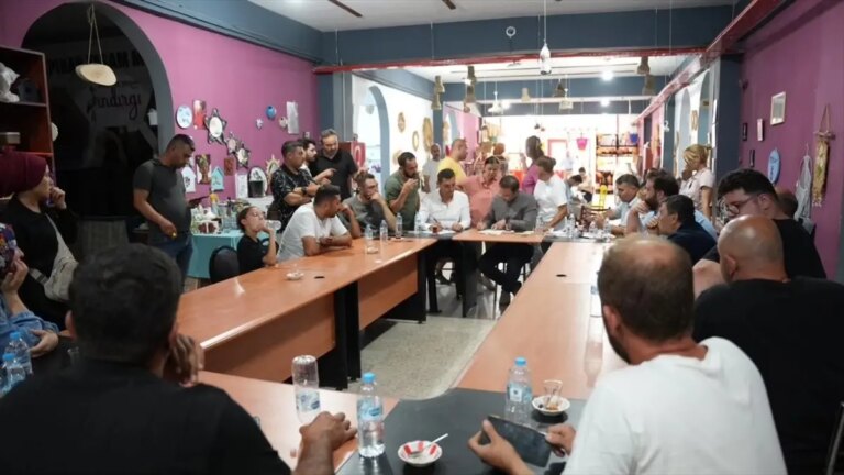 sindirgida-esnafa-gecici-dukkan-destegi-BsZaBvne.jpg